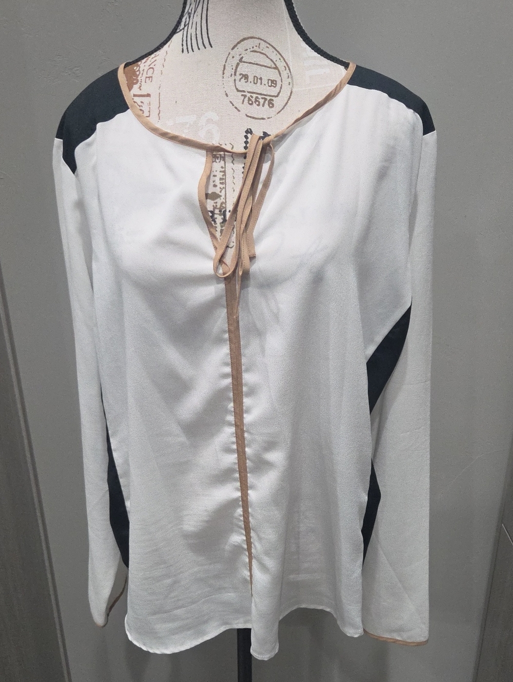 New York & Company Black and Tan Trim Blouse
